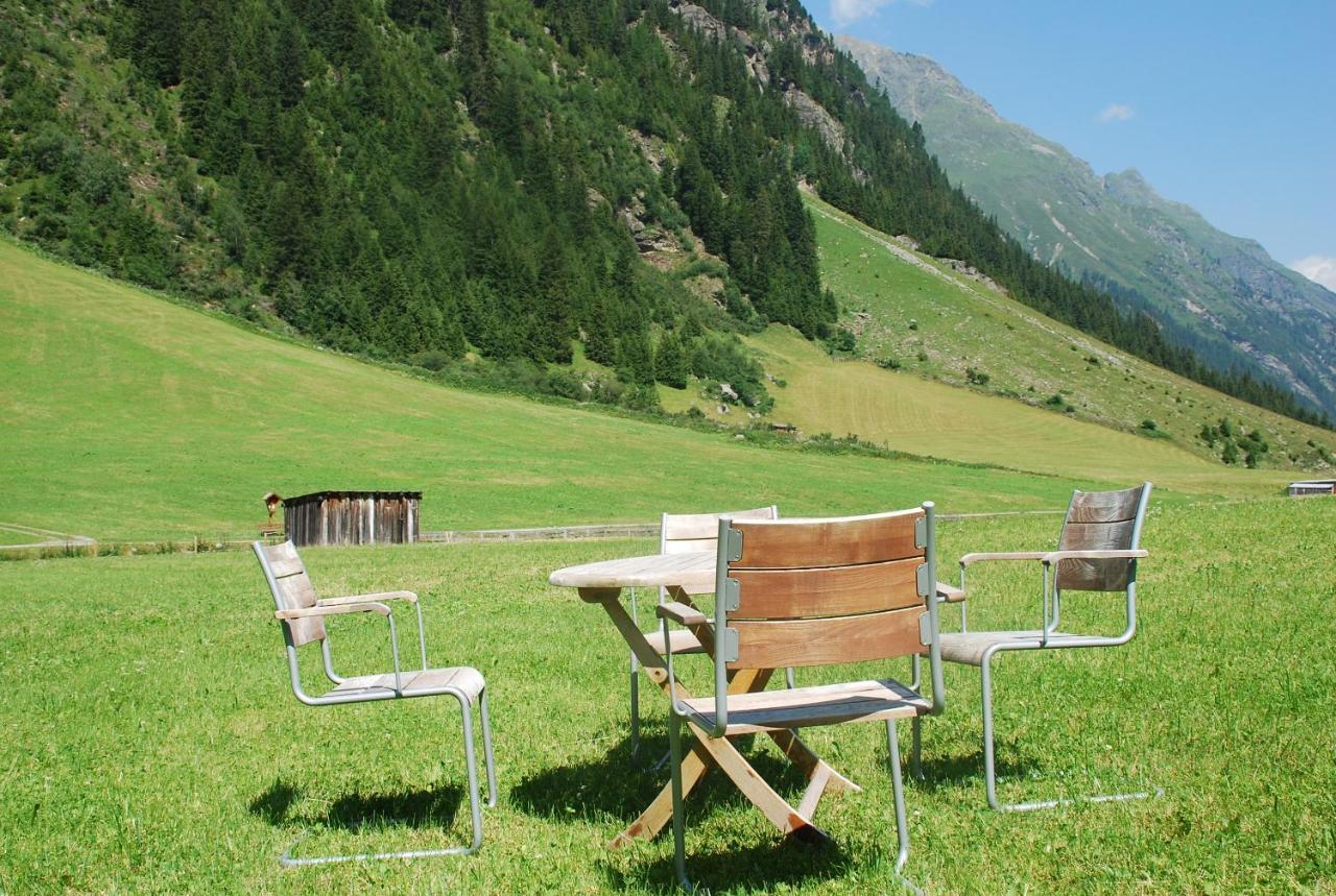 Pension Steinkogel Sankt Leonhard im Pitztal Exterior photo